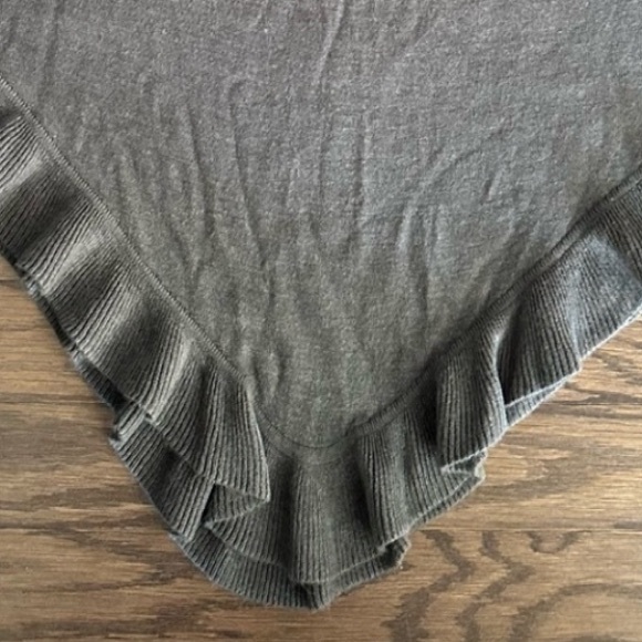 KAREN SCOTT RUFFLED PONCHO SWEATER SIZE S/M GRAY - Picture 3 of 5